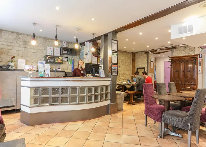 Le Village Montmartre By HiphophostelsHotel Pas Cher Paris
